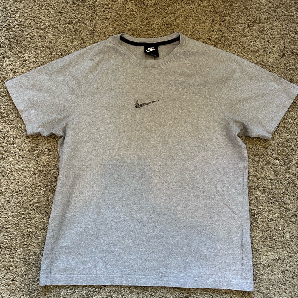 Men’s Nike Sportswear T-shirt withh Multi-color Logo